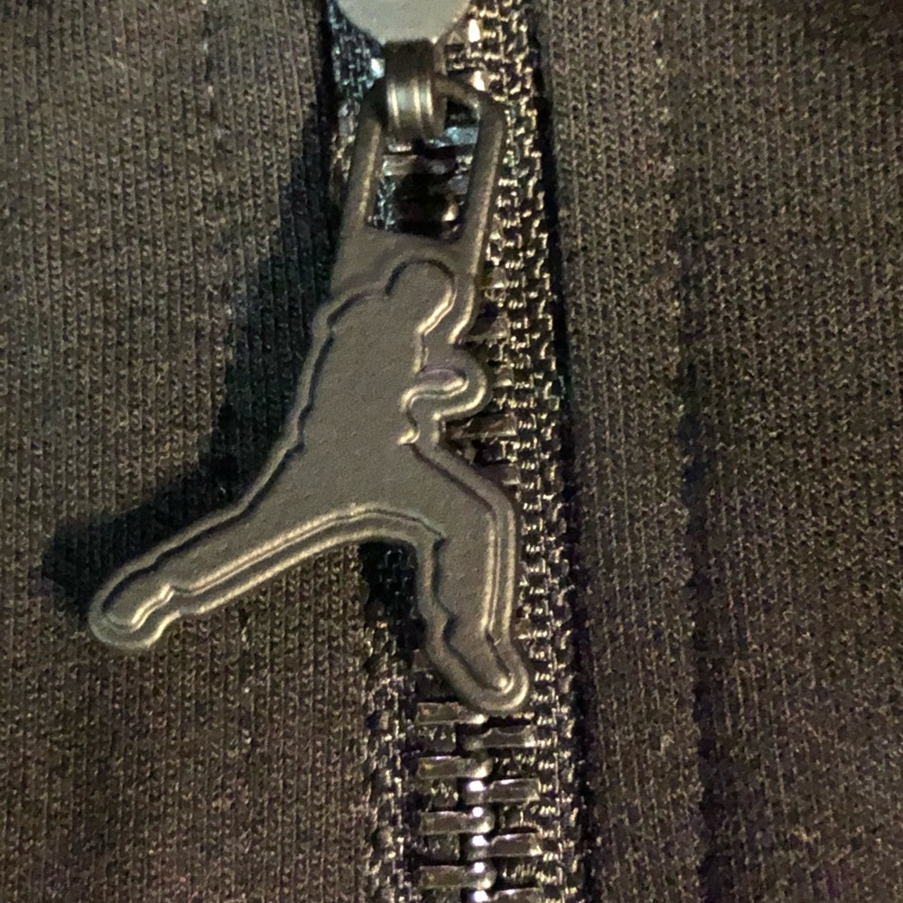 suit - Picture 3 of 6